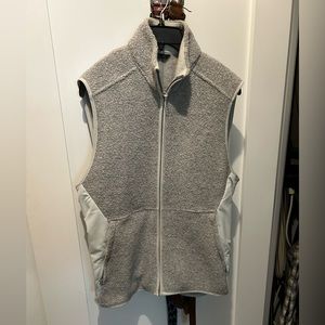 Men’s Lululemon Vest. Size Medium